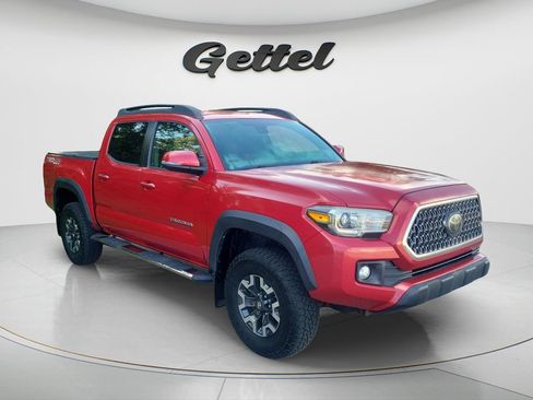 Used 2018 Toyota Tacoma TRD Off-Road AWD/4WD image 3