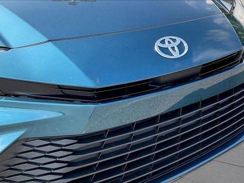 Used 2025 Toyota Camry LE FWD image 29