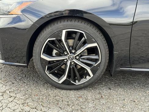 Certified 2023 Nissan Altima 2.5 SR image 29