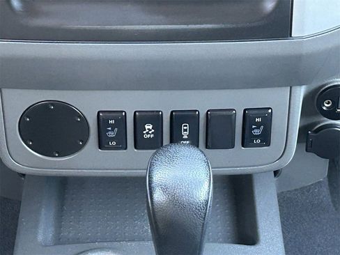 Certified 2020 Nissan Frontier SV w/ Midnight Edition Floor Mats image 20