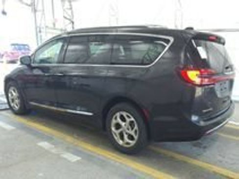 Used 2021 Chrysler Pacifica Limited w/ Premium & Safety Sphere Group AWD/4WD image 21