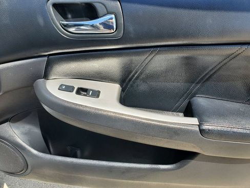Used 2005 Honda Accord EX-L image 36