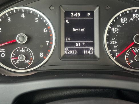 Used 2017 Volkswagen Tiguan S image 30