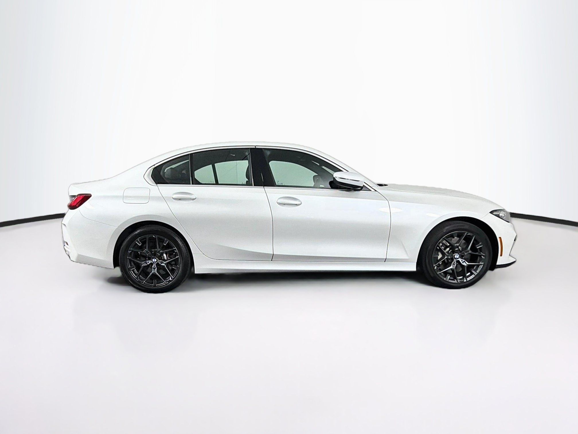 Used 2026 BMW 330i xDrive Sedan AWD/4WD image 10