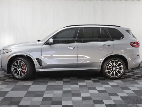Used 2026 BMW X5 xDrive40i w/ M Sport Package AWD/4WD image 4