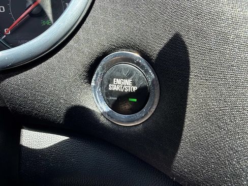 Used 2020 Chevrolet Malibu LT FWD image 34