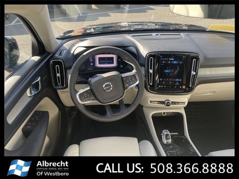 Used 2024 Volvo XC40 B5 Ultimate w/ Climate Package AWD/4WD image 25