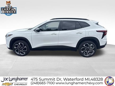 Used 2025 Chevrolet Trax RS w/ Sunroof Package FWD image 8