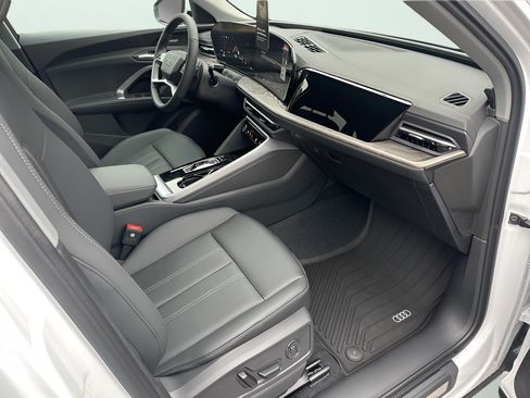 Used 2025 Audi Q5 Premium Plus AWD/4WD image 25