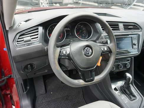 Used 2019 Volkswagen Tiguan S FWD image 11