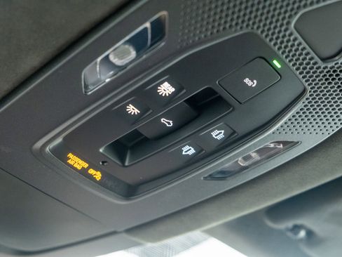 New 2026 Porsche Macan Turbo Electric AWD/4WD image 40