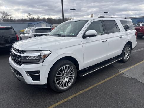 Used 2022 Ford Expedition Max Limited image 8