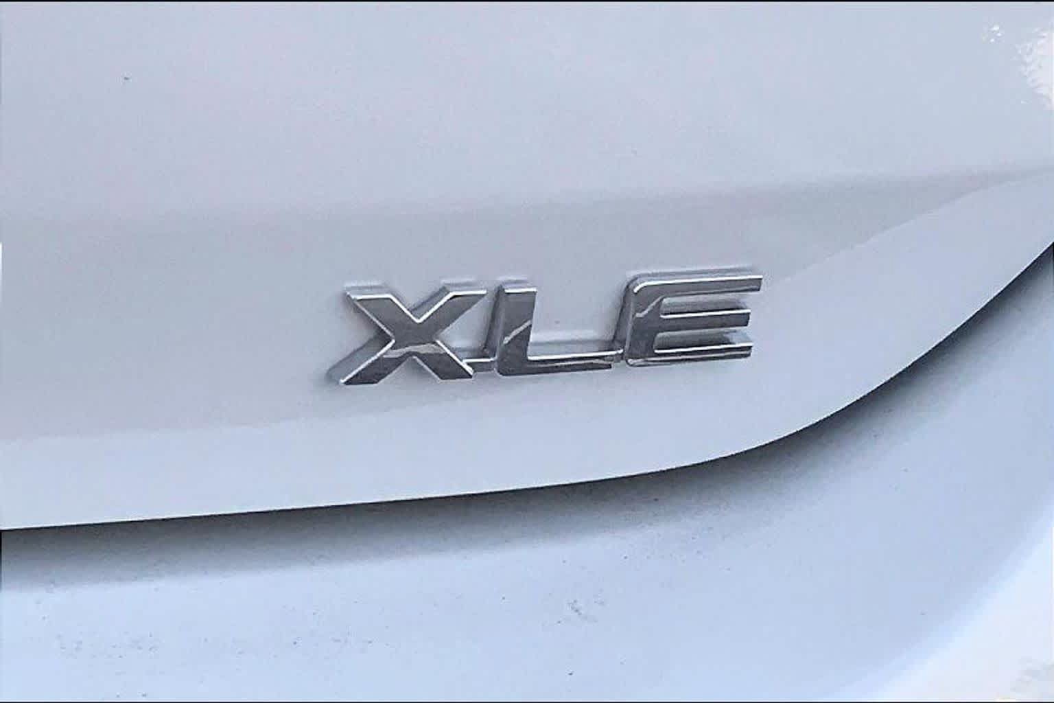 Used 2025 Toyota Highlander XLE AWD/4WD image 9