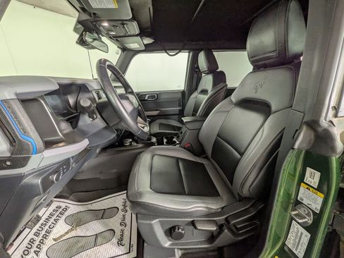 Used 2022 Ford Bronco Black Diamond image 16