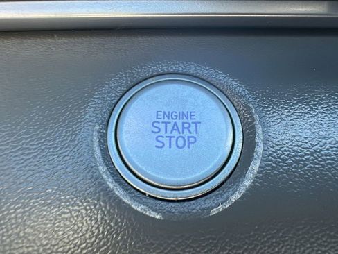 Used 2023 Hyundai Elantra SEL image 23