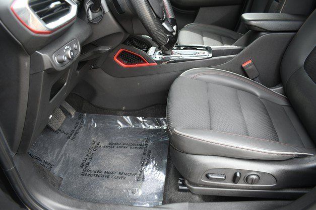 Used 2023 Chevrolet TrailBlazer RS w/ Convenience Package AWD/4WD image 15