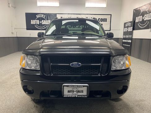 Used 2005 Ford Explorer Sport Trac Adrenalin image 5