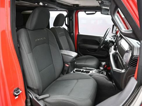 Used 2019 Jeep Wrangler Unlimited Sahara w/ Safety Group AWD/4WD image 26