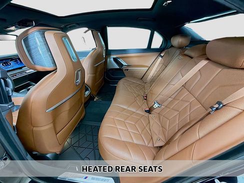 Used 2023 BMW 760i xDrive w/ Executive Package image 11