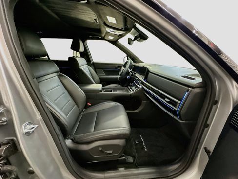 Used 2025 Hyundai Santa Fe Calligraphy AWD/4WD image 35