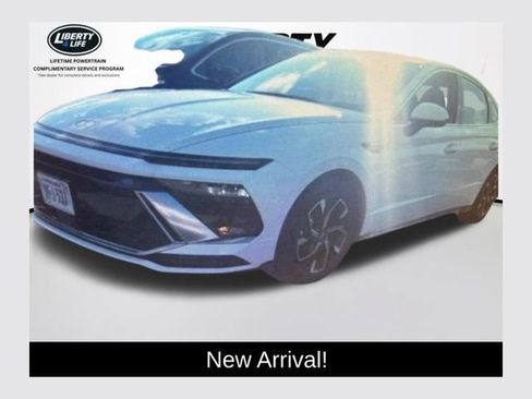 Used 2025 Hyundai Sonata SEL FWD image 1