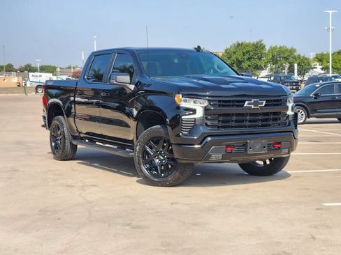 Used 2025 Chevrolet Silverado 1500 LT Trail Boss w/ Convenience Package II AWD/4WD image 2
