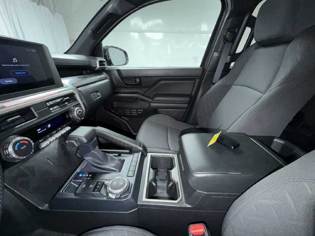Certified 2024 Toyota Tacoma SR5 AWD/4WD image 24