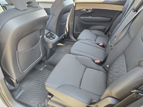 Certified 2025 Volvo XC90 B5 Core w/ Climate Package image 33