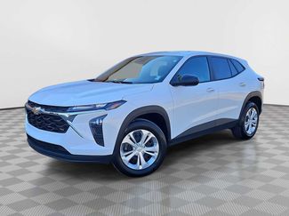 Certified 2025 Chevrolet Trax LS video 1