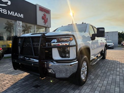 Used 2020 Chevrolet Silverado 3500 LT w/ All Star Edition image 3