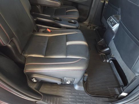 Used 2019 Toyota Highlander SE AWD/4WD image 31