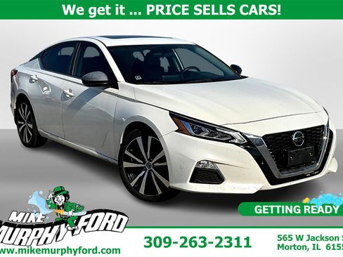 Used 2019 Nissan Altima 2.5 SR w/ SR Premium Package image 1