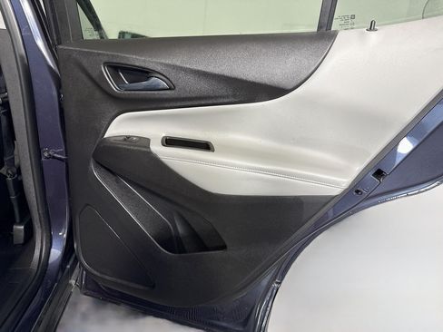 Used 2018 Chevrolet Equinox Premier FWD image 28