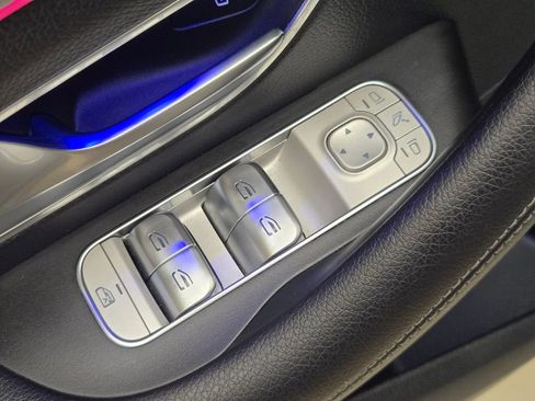 Used 2022 Mercedes-Benz GLE 350 4MATIC w/ Premium Package image 31