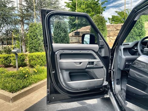 Used 2026 Land Rover Defender 110 S AWD/4WD image 17