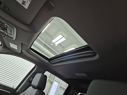 New 2026 GMC Sierra 1500 SLT w/ SLT Premium Plus Package image 32