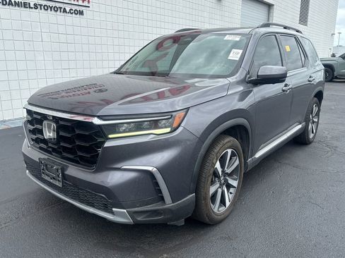 Used 2023 Honda Pilot Elite image 1