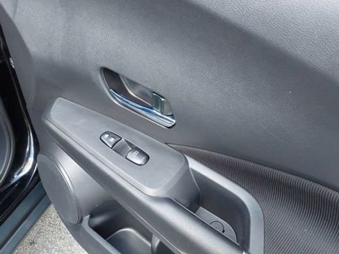 Used 2021 Nissan Kicks SV FWD image 24