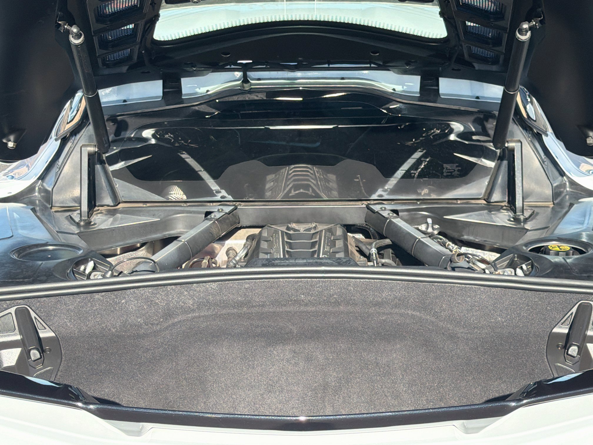Used 2020 Chevrolet Corvette Stingray Preferred Cpe w/ 2LT Preferred Equipment Group RWD image 25