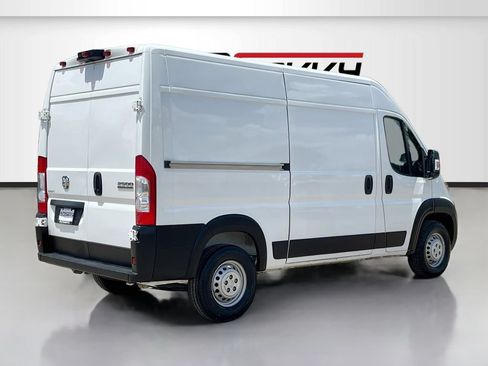 Used 2025 RAM ProMaster 2500 w/ Convenience Group FWD image 7