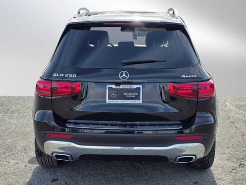 New 2026 Mercedes-Benz GLB 250 4MATIC image 4