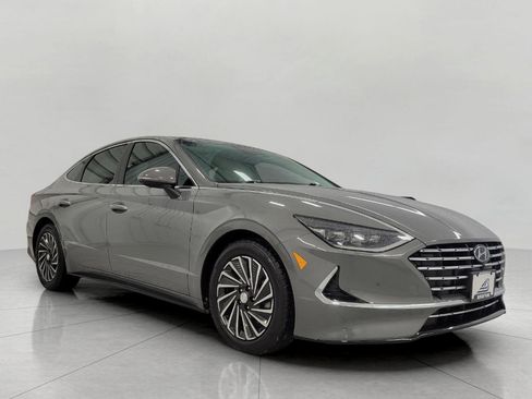 Used 2023 Hyundai Sonata Limited w/ Cargo Package image 1