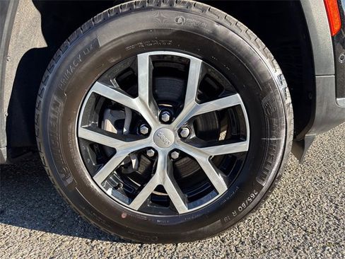 Used 2024 Jeep Grand Cherokee L Limited w/ Luxury Tech Group II image 23