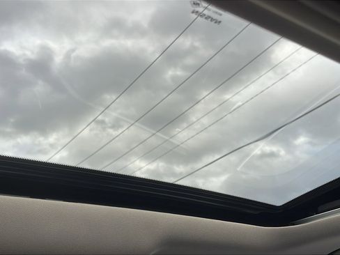 Used 2024 Nissan Altima 2.5 SR w/ SR Premium Package image 23