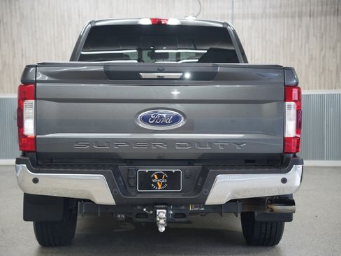 Used 2017 Ford F350 Lariat w/ Chrome Package image 9