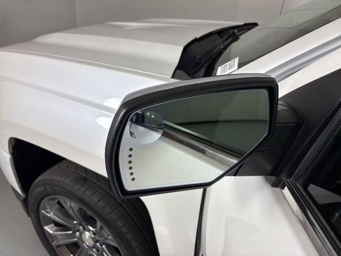 Used 2017 Chevrolet Silverado 1500 High Country image 17