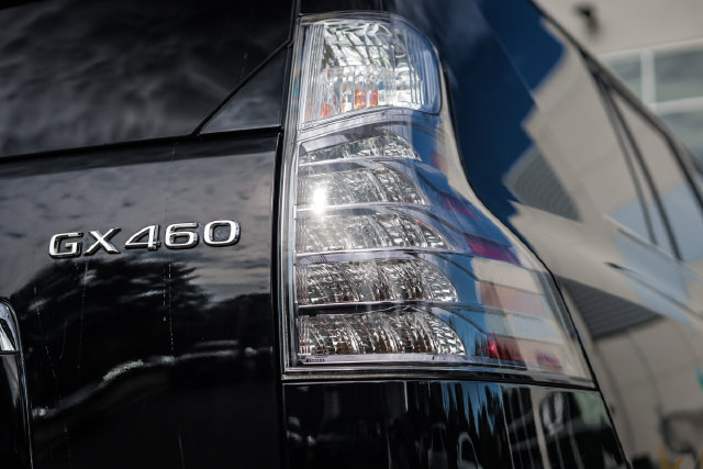 Used 2017 Lexus GX 460 Premium w/ Premium Package AWD/4WD image 23