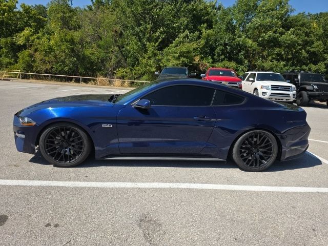 Used 2019 Ford Mustang GT RWD image 2