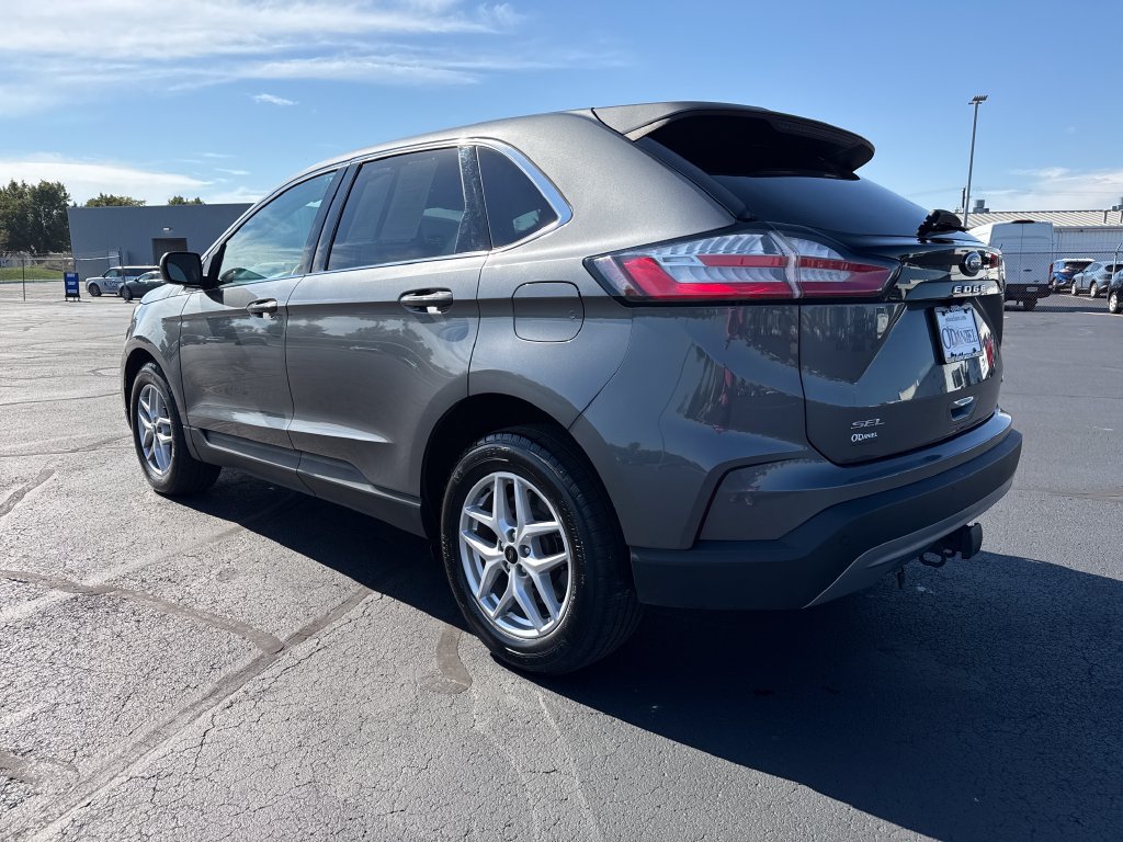 Used 2023 Ford Edge SEL w/ Convenience Package AWD/4WD image 2