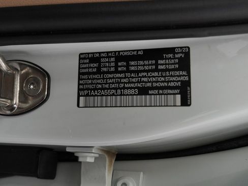 Used 2023 Porsche Macan image 56